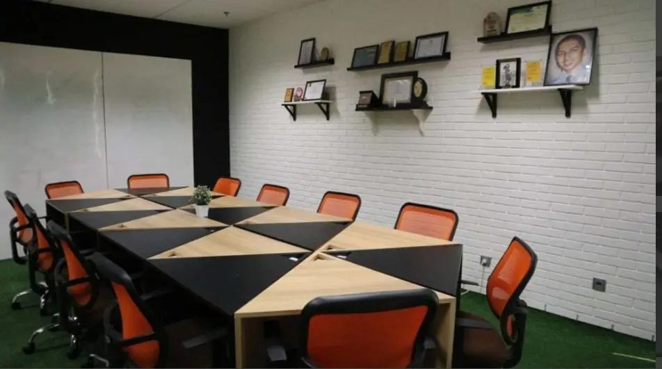 Suasana kantor dan fasilitas Virtual Office di 18 Office Park — 4