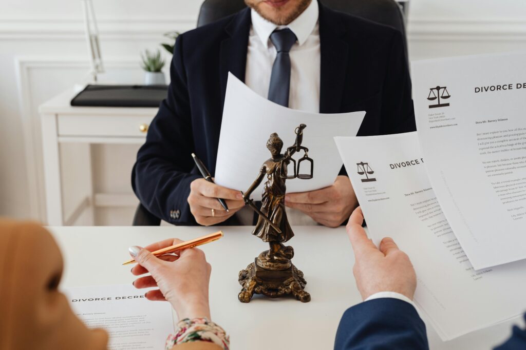 Mendirikan Law Firm: Lebih Baik Virtual Office atau Kantor Fisik?