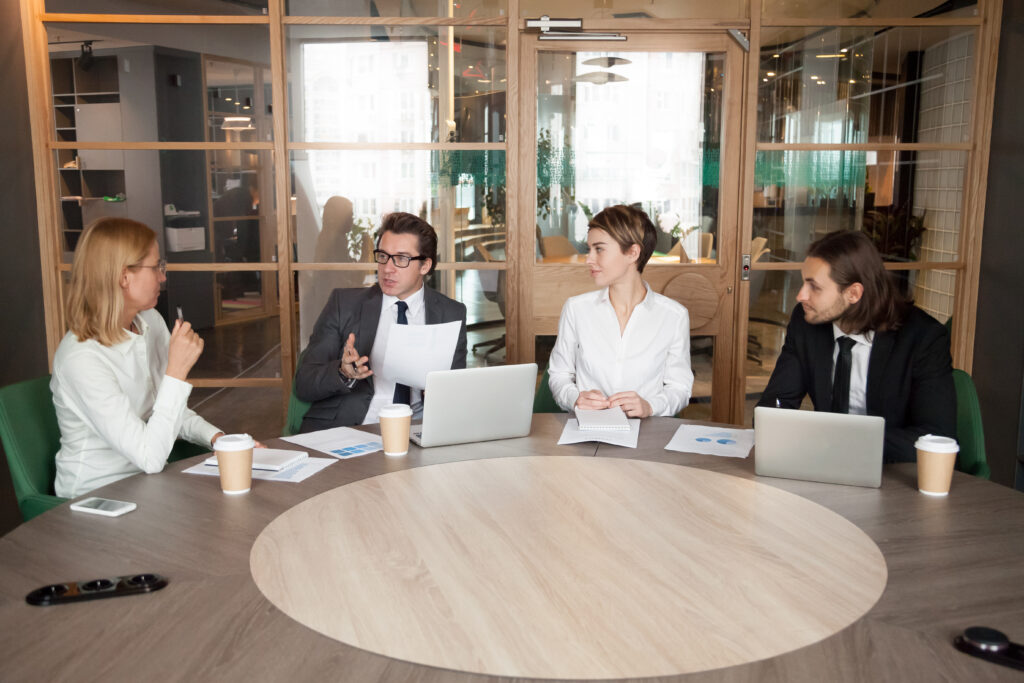 Virtual Office vs Co-Working Space untuk Kantor Hukum, Pilih Mana?